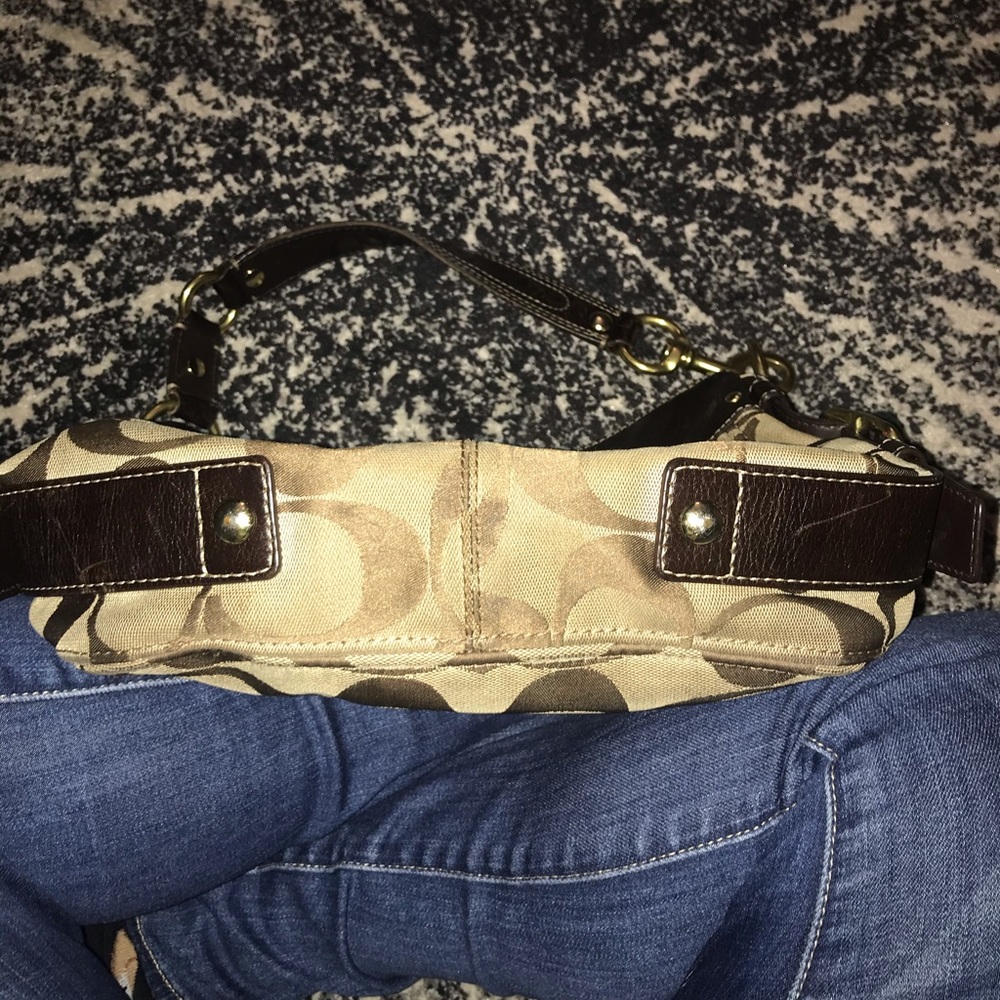 Coach bag with Wristlet - Picture 4 of 8